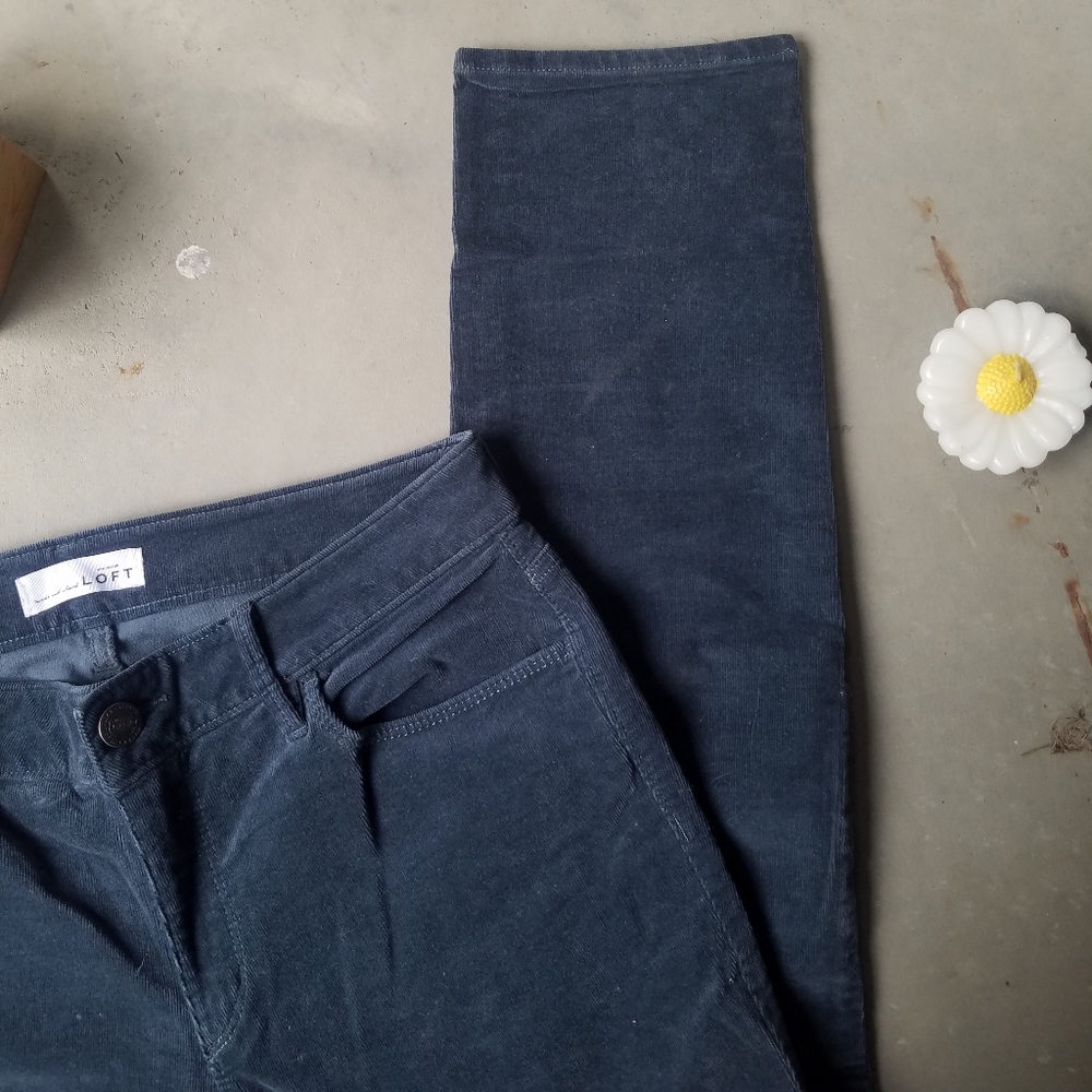 LOFT Ann Taylor Curvey Skinny Blue Corduroy Pants | Essential Fitted Autumn Look - Picture 5 of 10